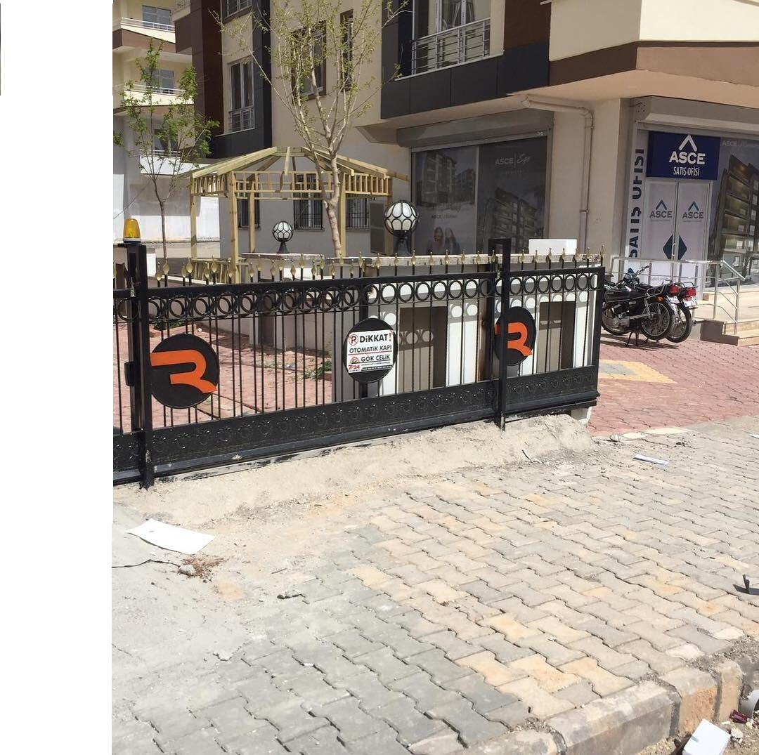 BAHÇE KAPISI